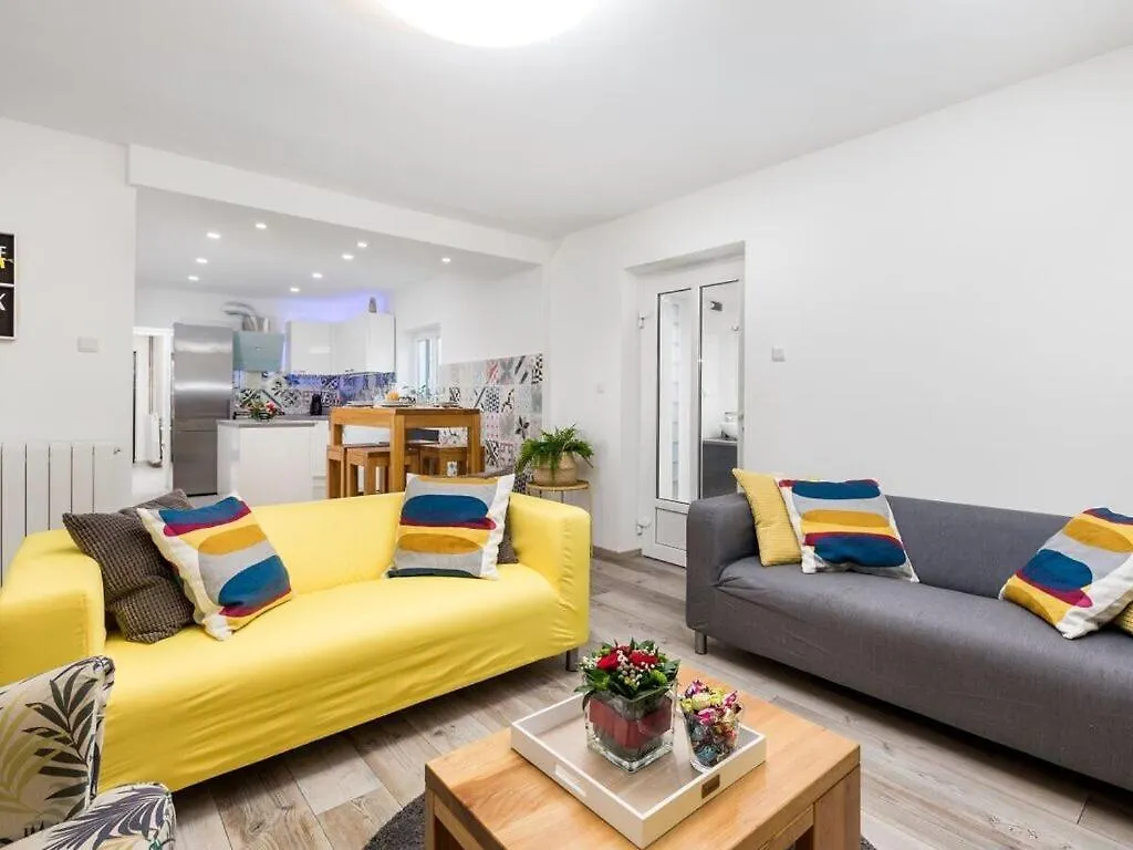 Villa Mate Comfortable Holiday Residence Krmpote-Vodice 克罗地亚